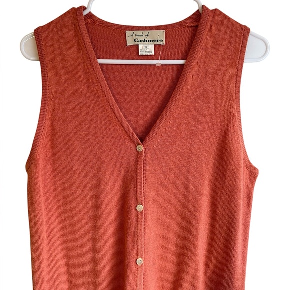 A Touch Of Cashmere Sleeveless V Neck Coral Button Down Knit Sweater Vest Small - Picture 5 of 8